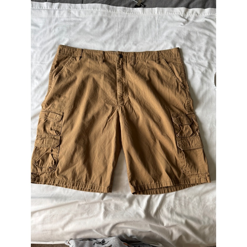 Wrangler Mens Tan Cargo Shorts 44 Utility Gorpcore Workwear Rugged Hiking Dad